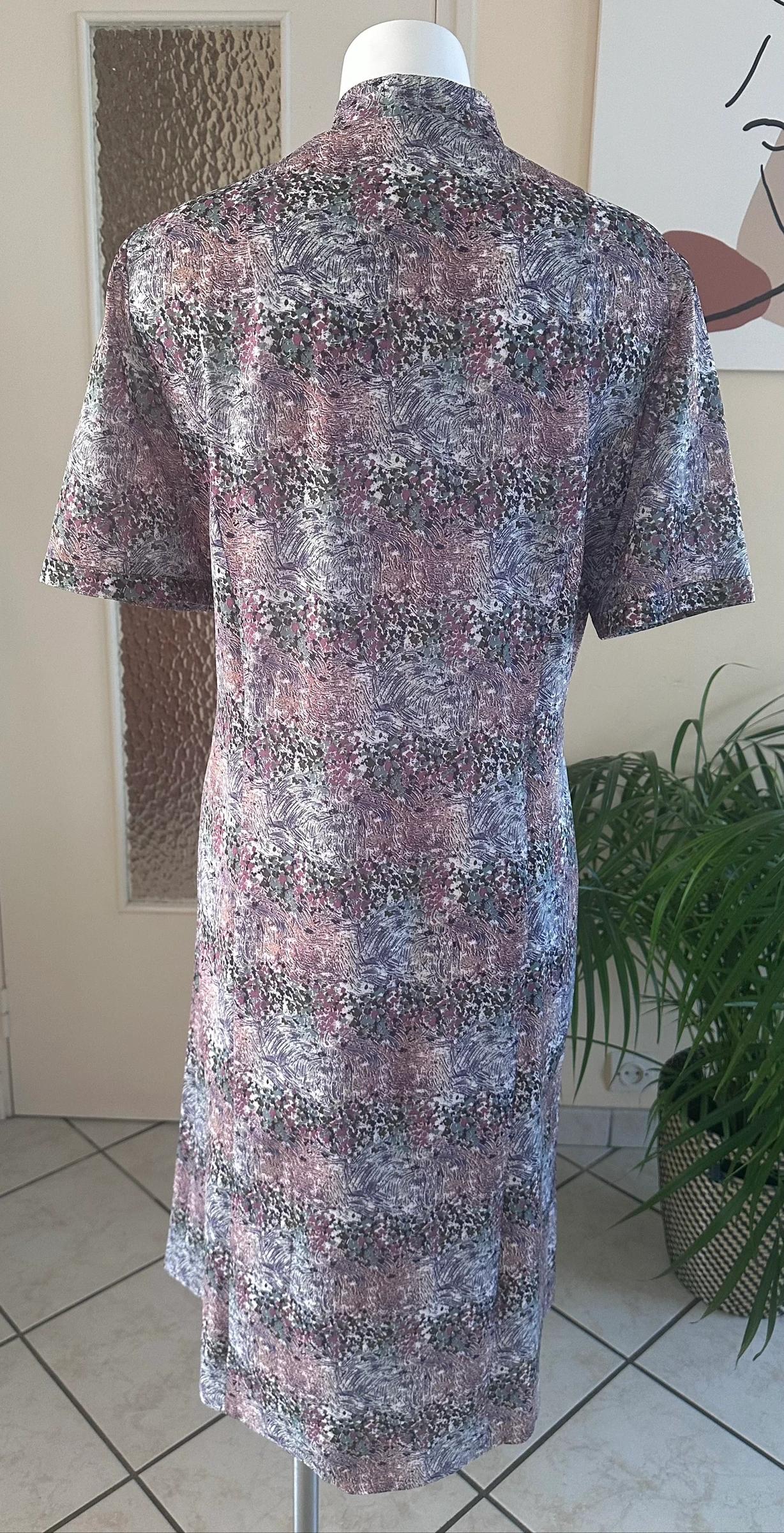 Robe Vintage Imprimée Verde e Roxa T42/44 – Botões de Bijuteria Verde e Dourado – photo 9